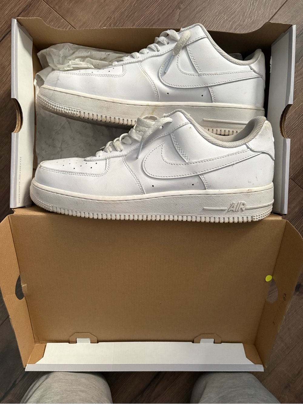 Nike White Men's Low-Top Sneakers